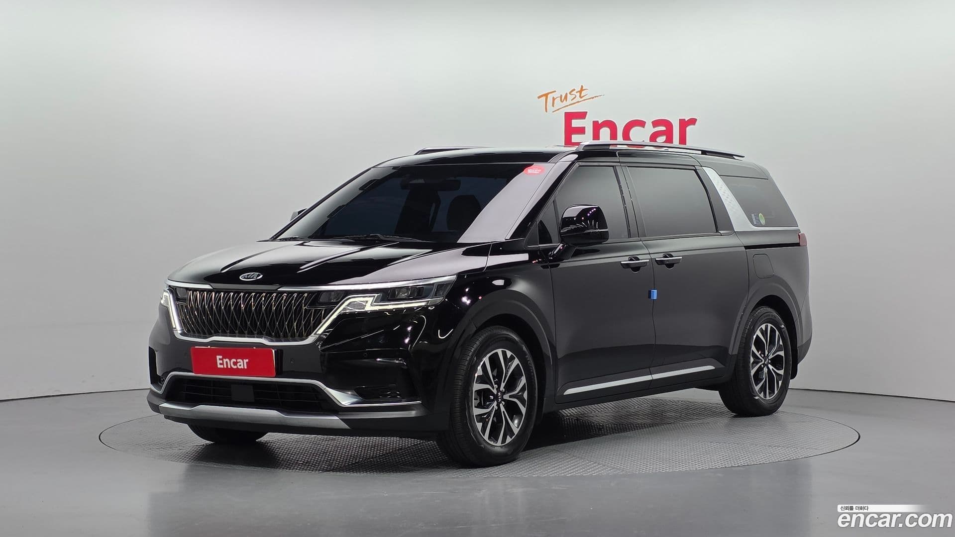 Main__Slider__Photo:Canival Kia 2020.10-0