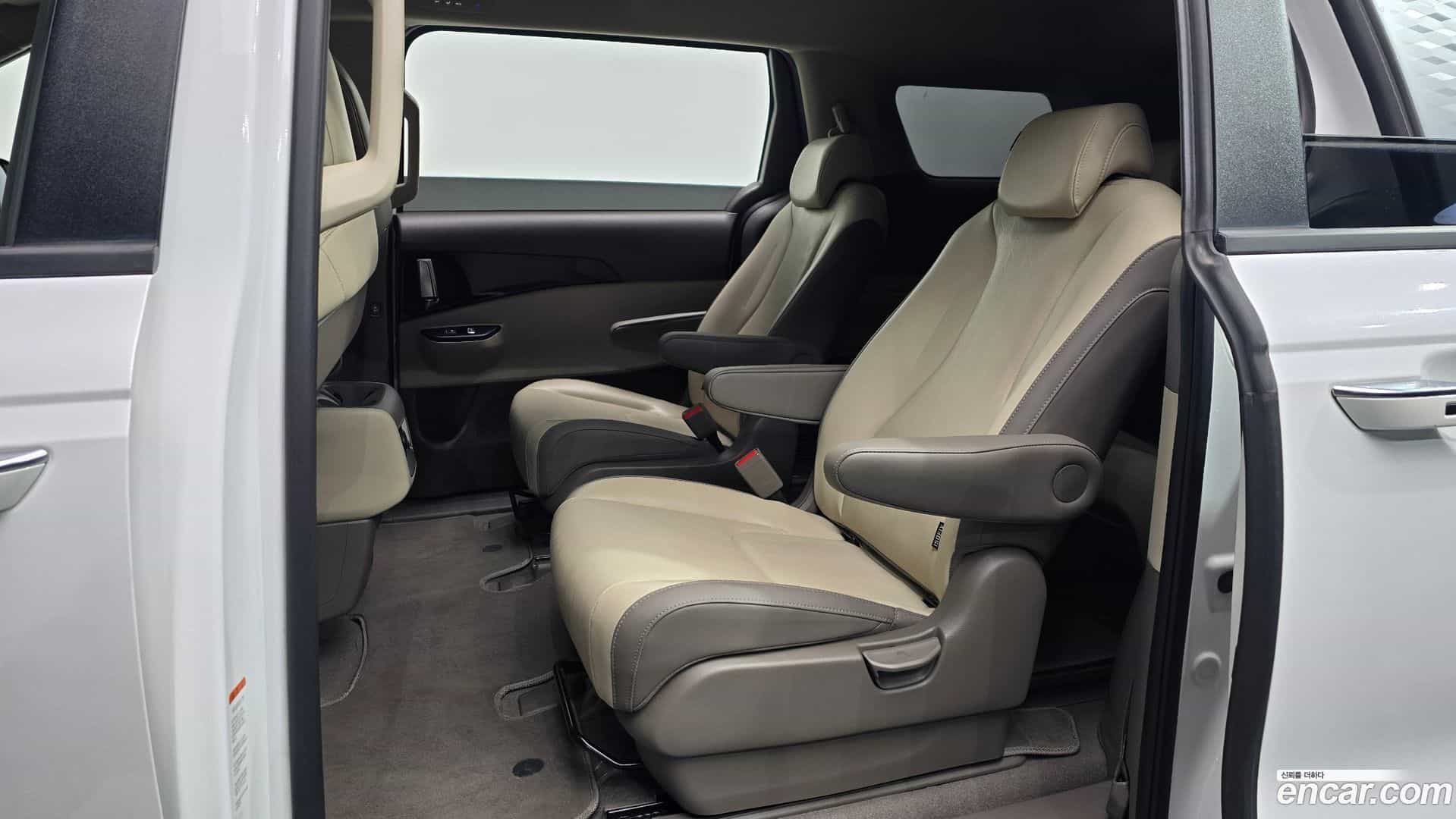 Canival Kia 2023.5-OPTION-016