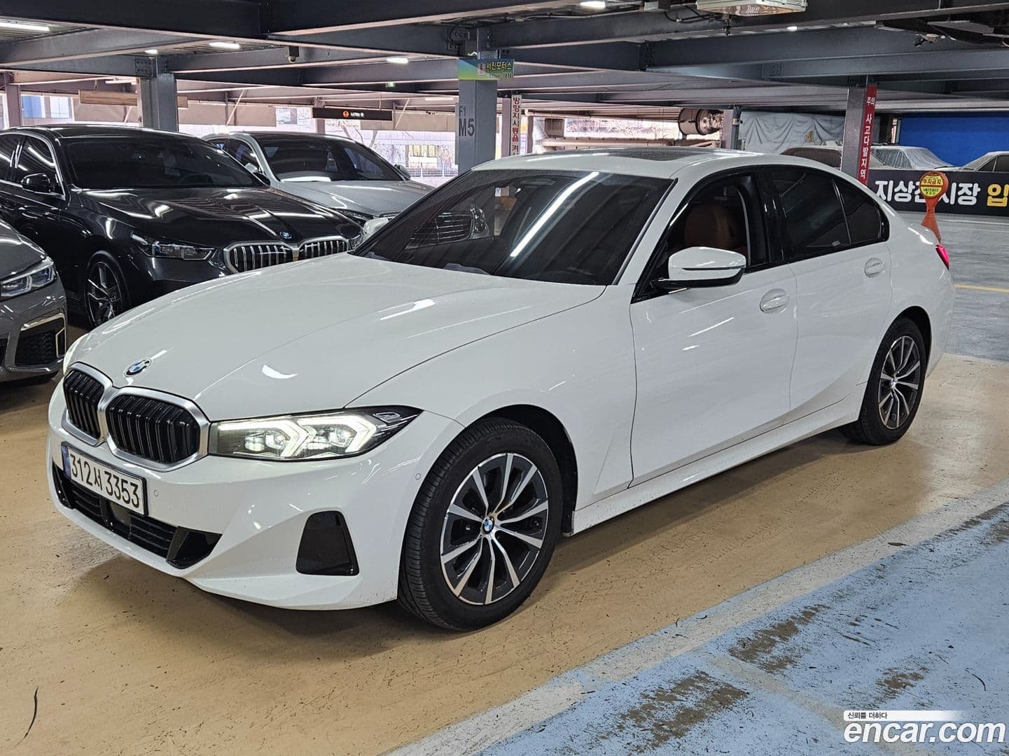 Main__Slider__Photo:3-Series BMW 2022.10-0