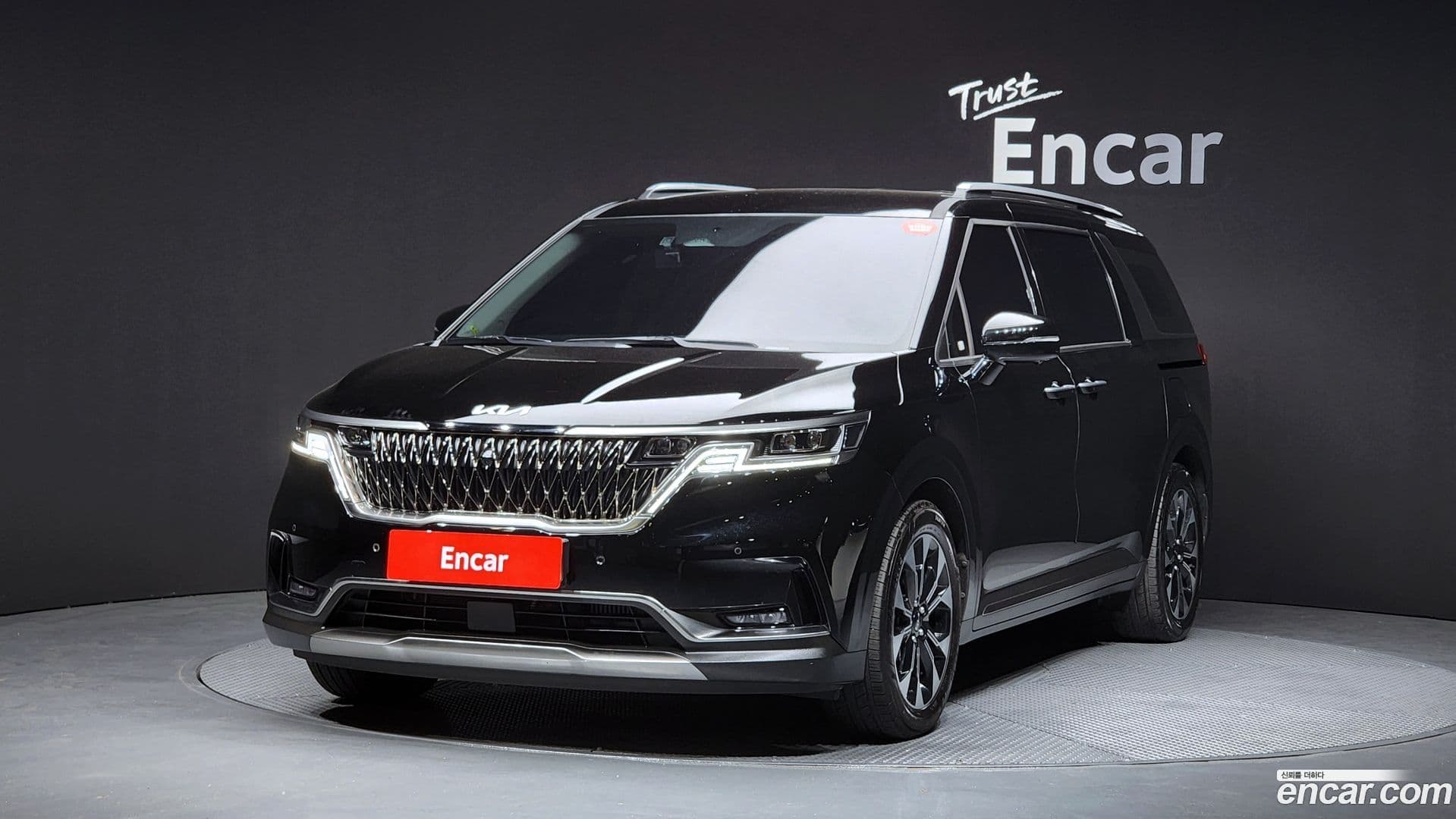 Main__Slider__Photo:Canival Kia 2022.3-0