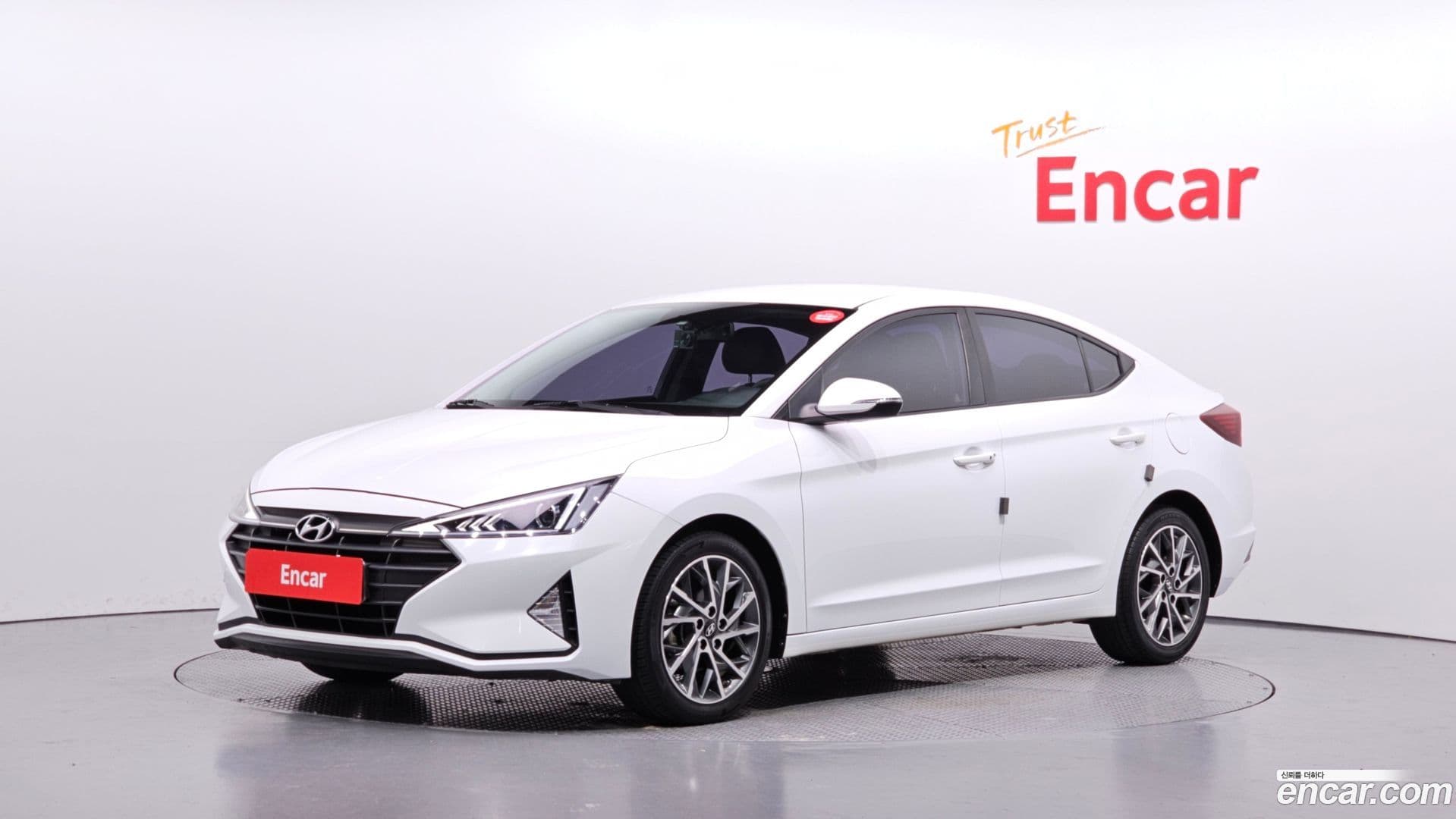Main__Slider__Photo:AVANTE Hyundai 2019.0-0