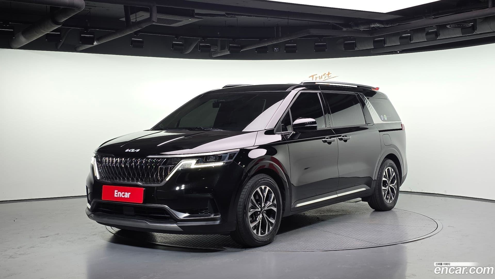 Main__Slider__Photo:Canival Kia 2022.0-0