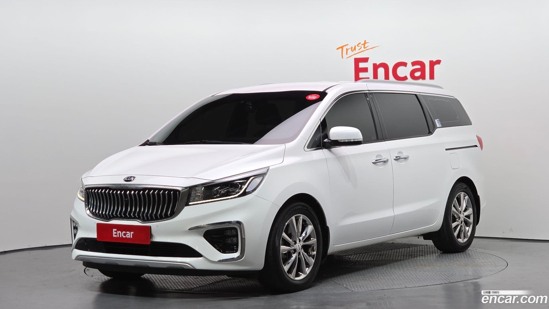 Main__Slider__Photo:Canival Kia 2019.0-0