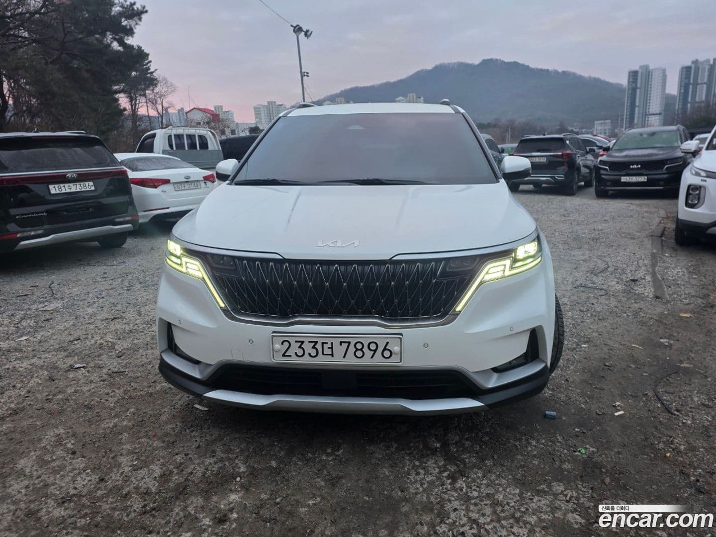 Main__Slider__Photo:Canival Kia 2021.9-0