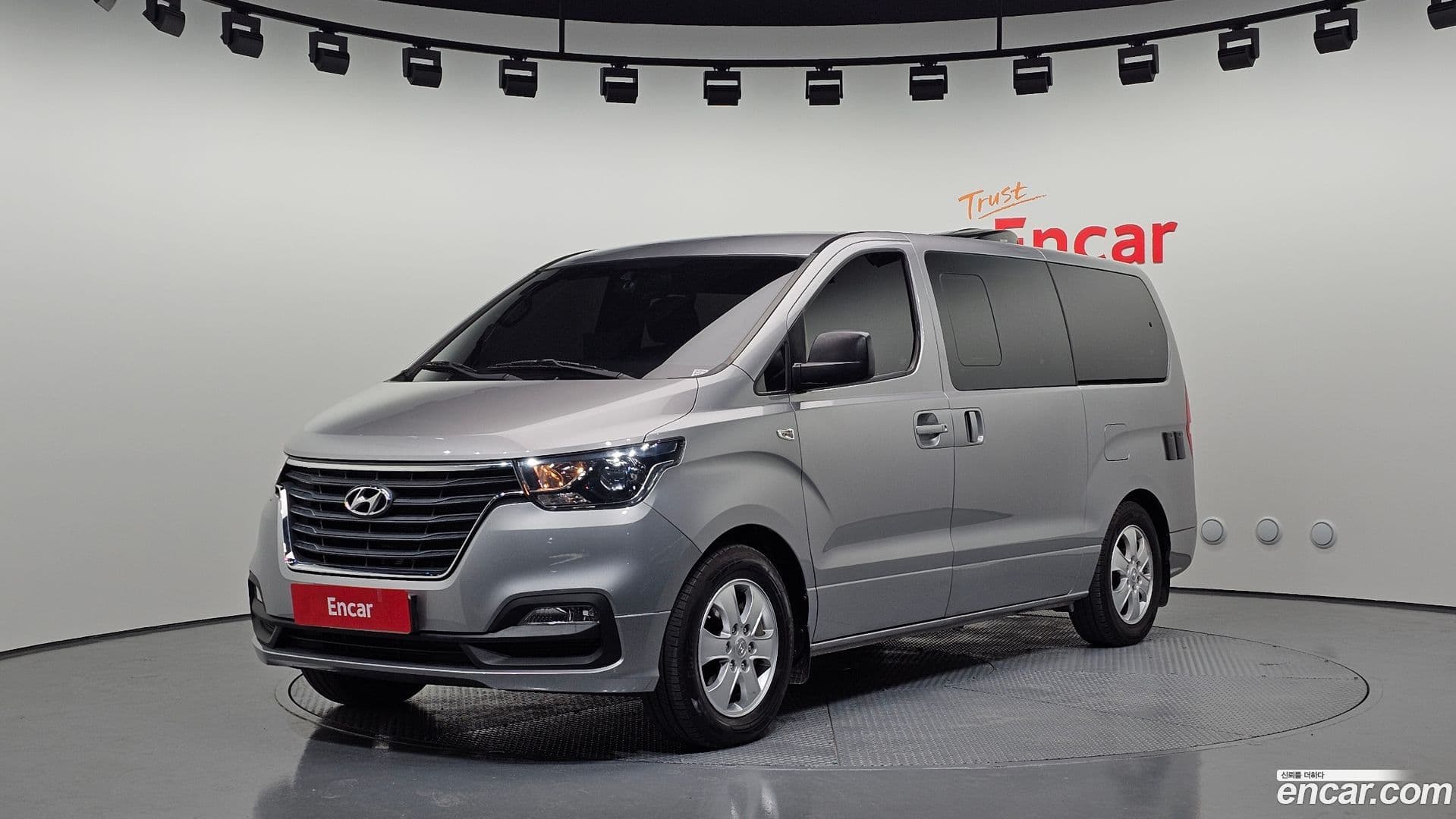 Main__Slider__Photo:Starex Hyundai 2019.1-0