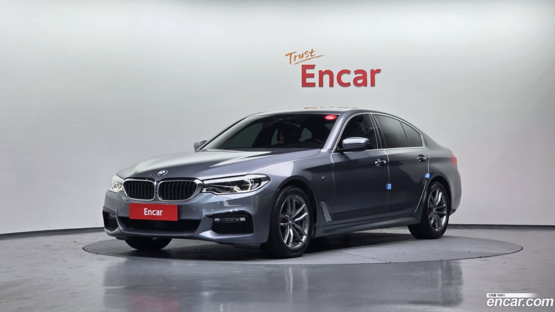 Main__Slider__Photo:5-Series BMW 2017.10-0