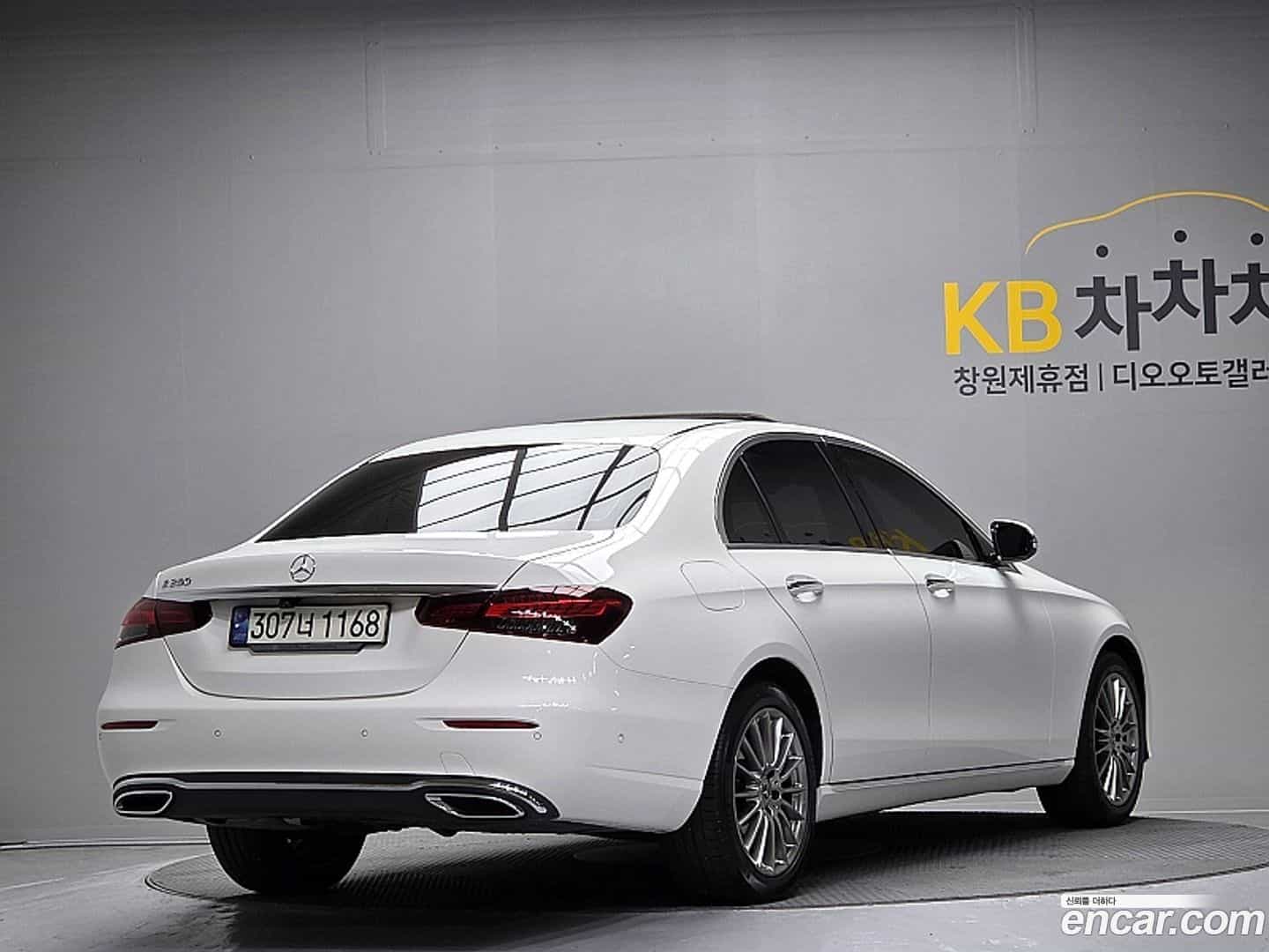 E-Class Mercedes-Benz 2020.11-OUTER-002