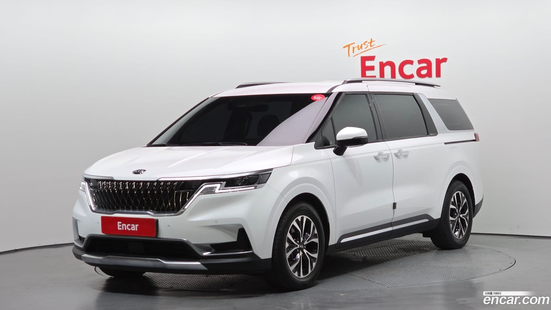 Main__Slider__Photo:Canival Kia 2020.9-0
