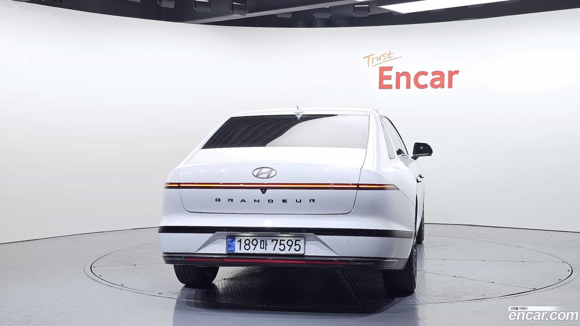 Grandeur Hyundai 2023.0-OUTER-004