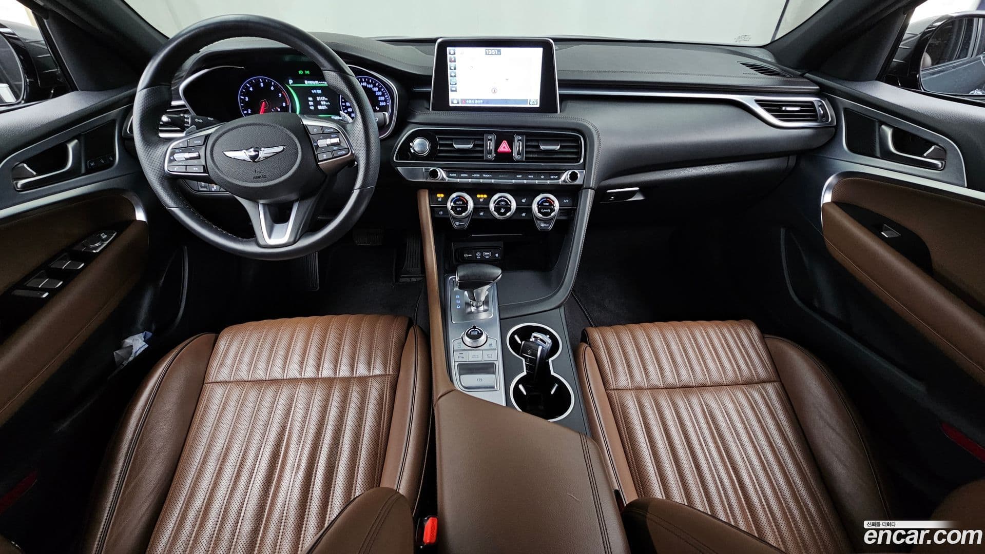 Main__Slider__Photo:G70 Genesis 2019.5-6
