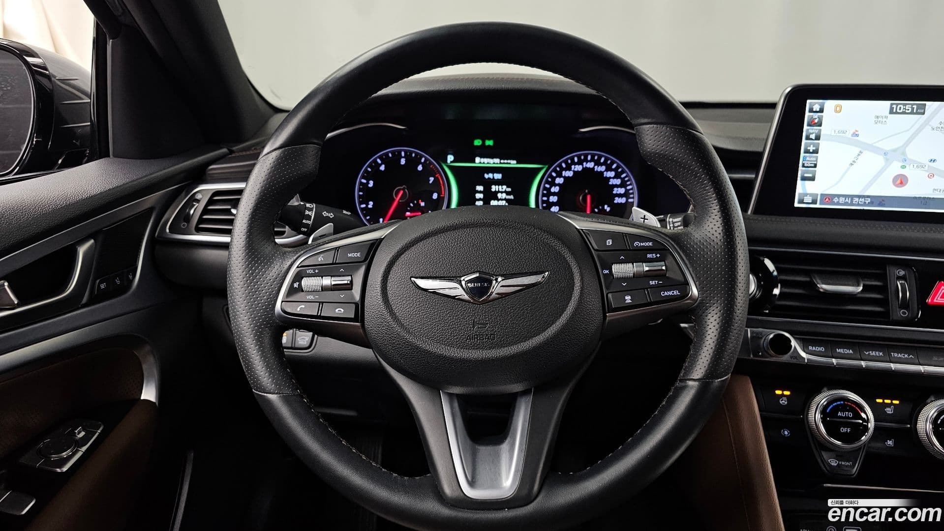 Main__Slider__Photo:G70 Genesis 2019.5-12