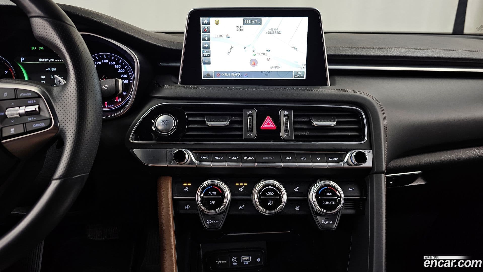 Main__Slider__Photo:G70 Genesis 2019.5-15