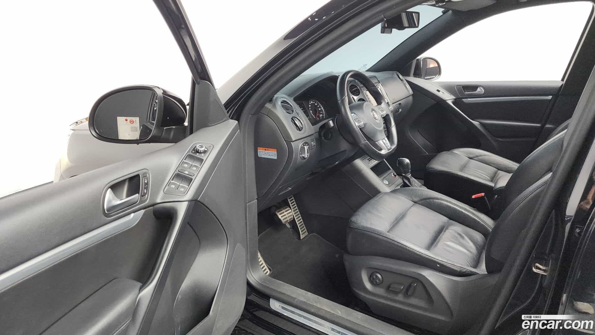 Tiguan Volkswagen 2015.7-INNER-010