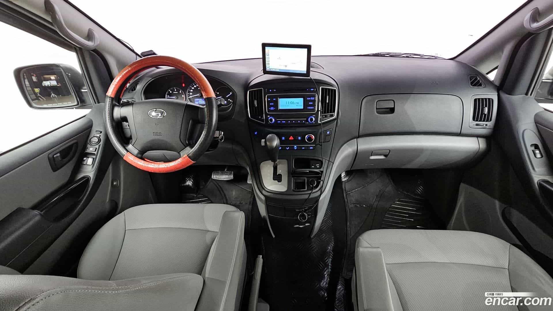 Starex Hyundai 2017.1-INNER-007