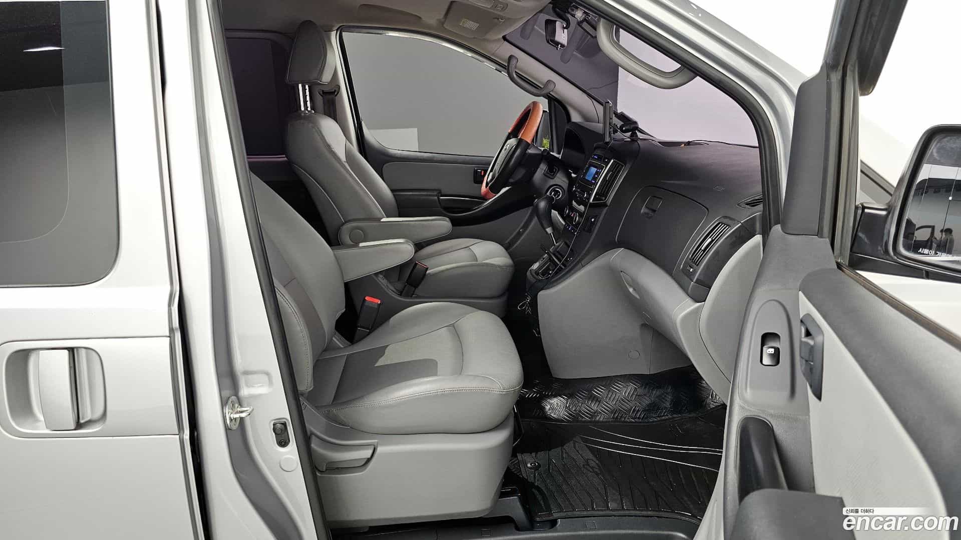 Starex Hyundai 2017.1-OPTION-015