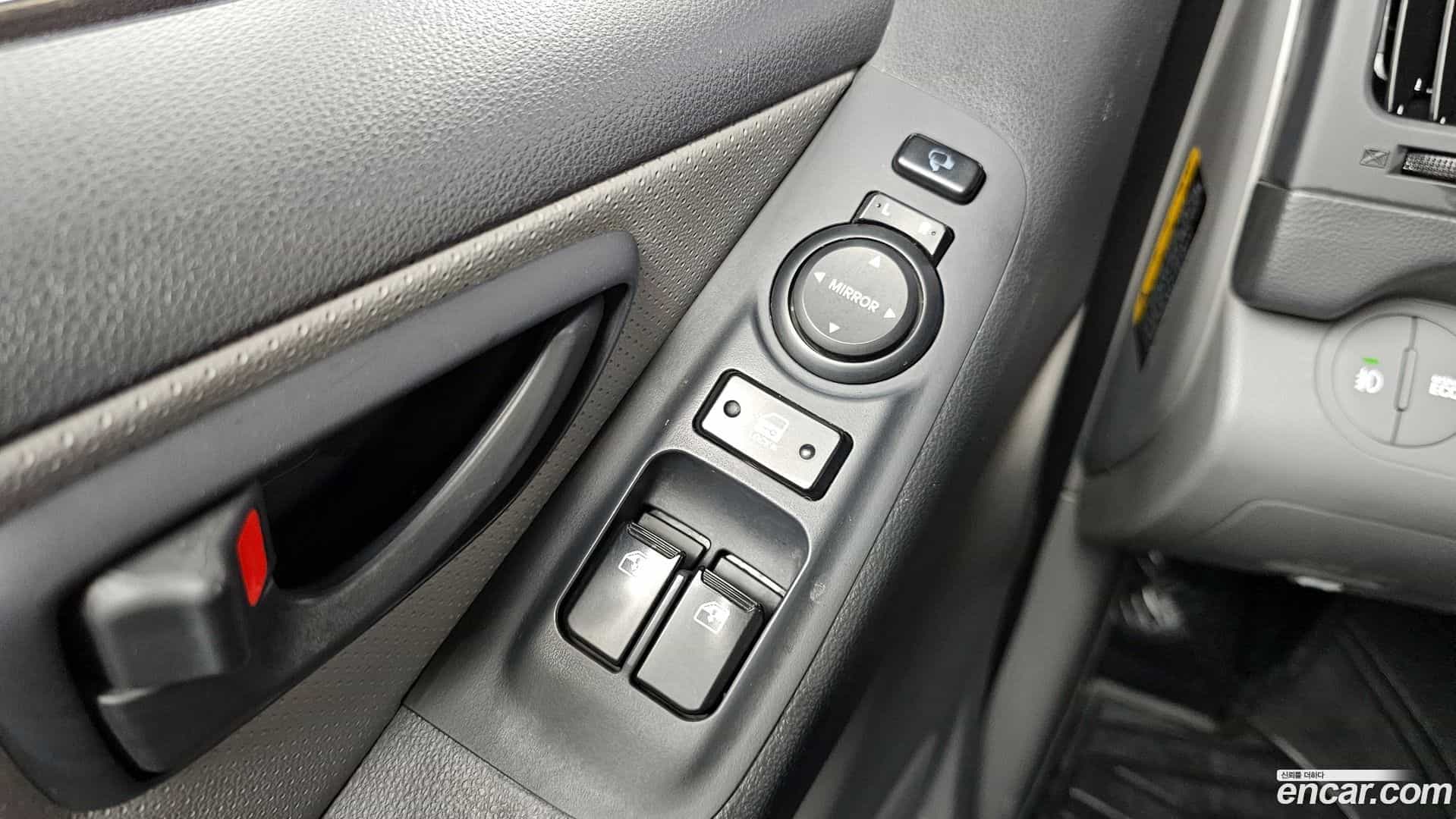Starex Hyundai 2017.1-OPTION-022