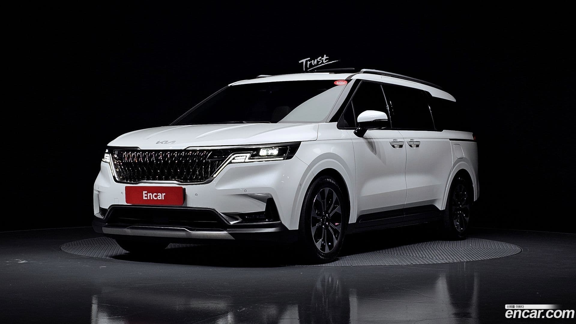 Main__Slider__Photo:Canival Kia 2022.1-0