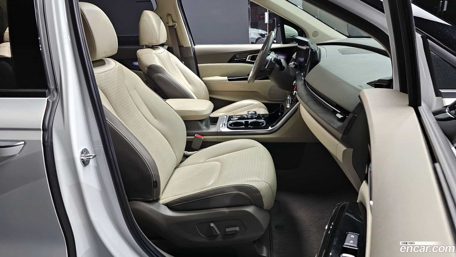 Canival Kia 2022.1-INNER-010