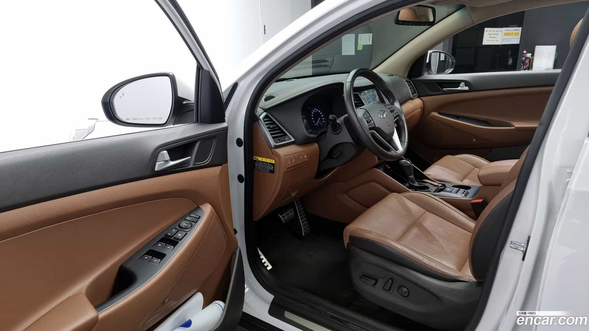 Tucson Hyundai 2018.1-INNER-010