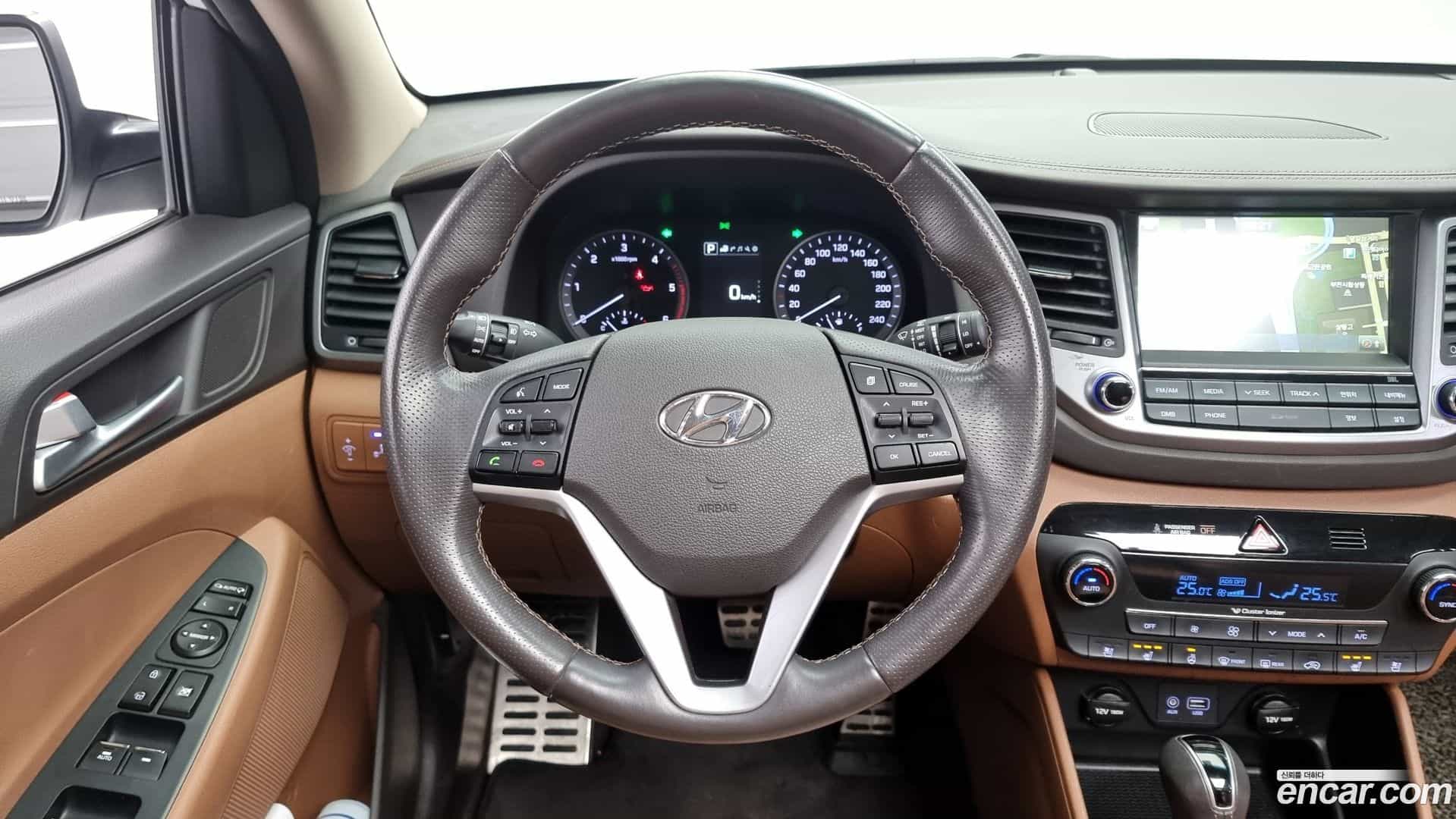Tucson Hyundai 2018.1-OPTION-017