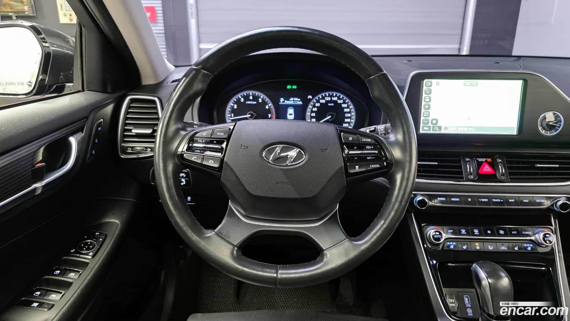 Grandeur Hyundai 2017.1-OPTION-017