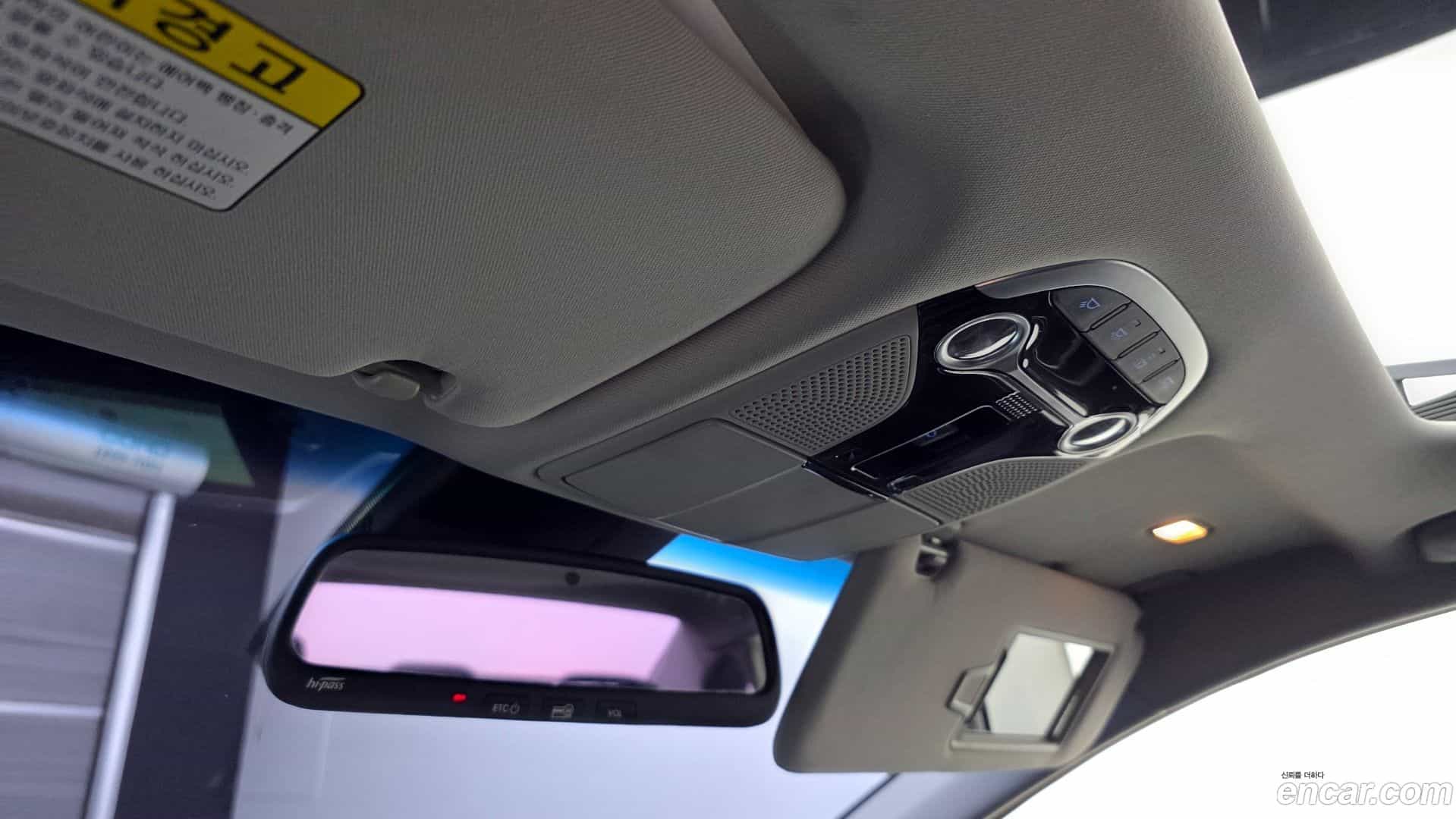 Grandeur Hyundai 2017.1-OPTION-022