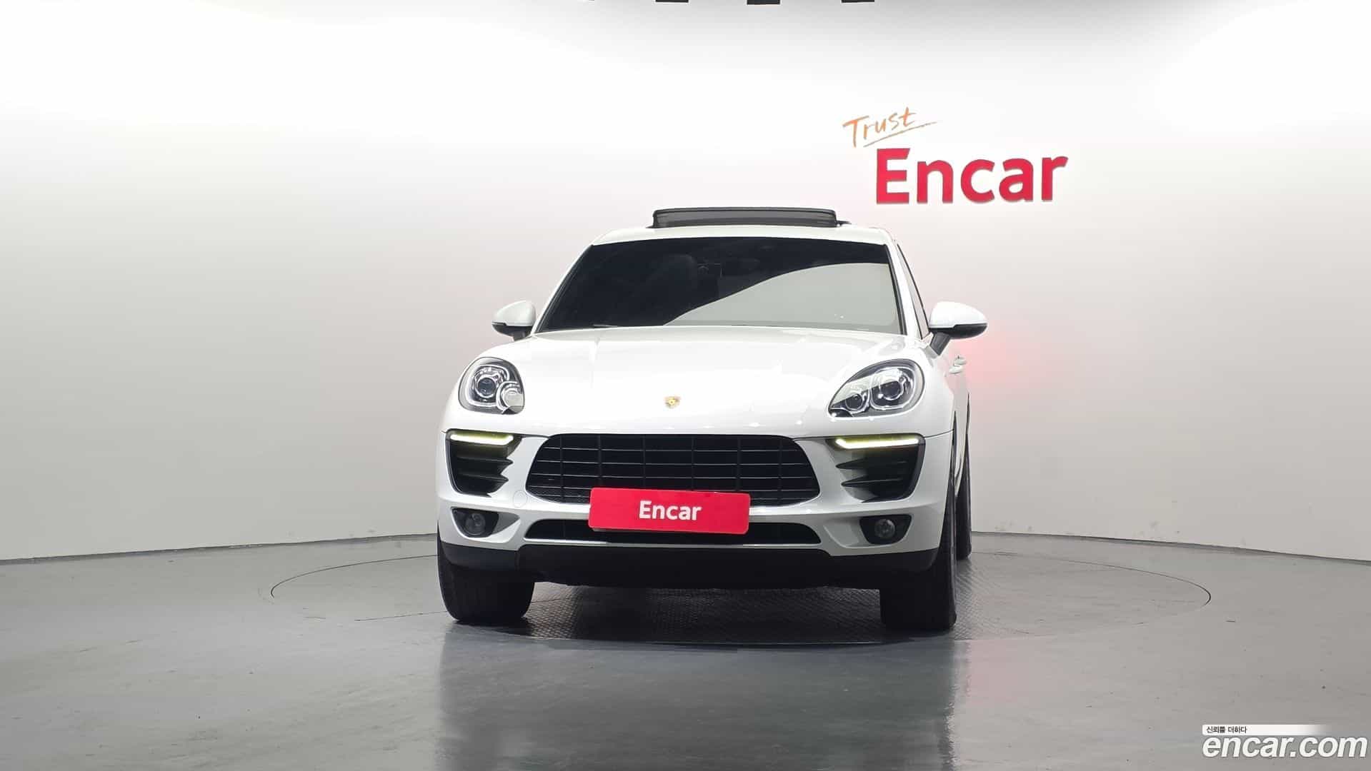 Macan Porsche 2015.2-OUTER-003