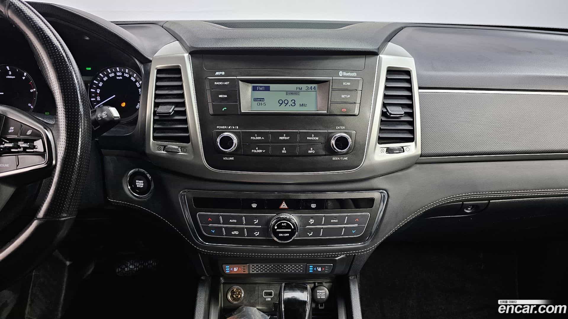 Rexton KG Mobility 2018.4-OPTION-021
