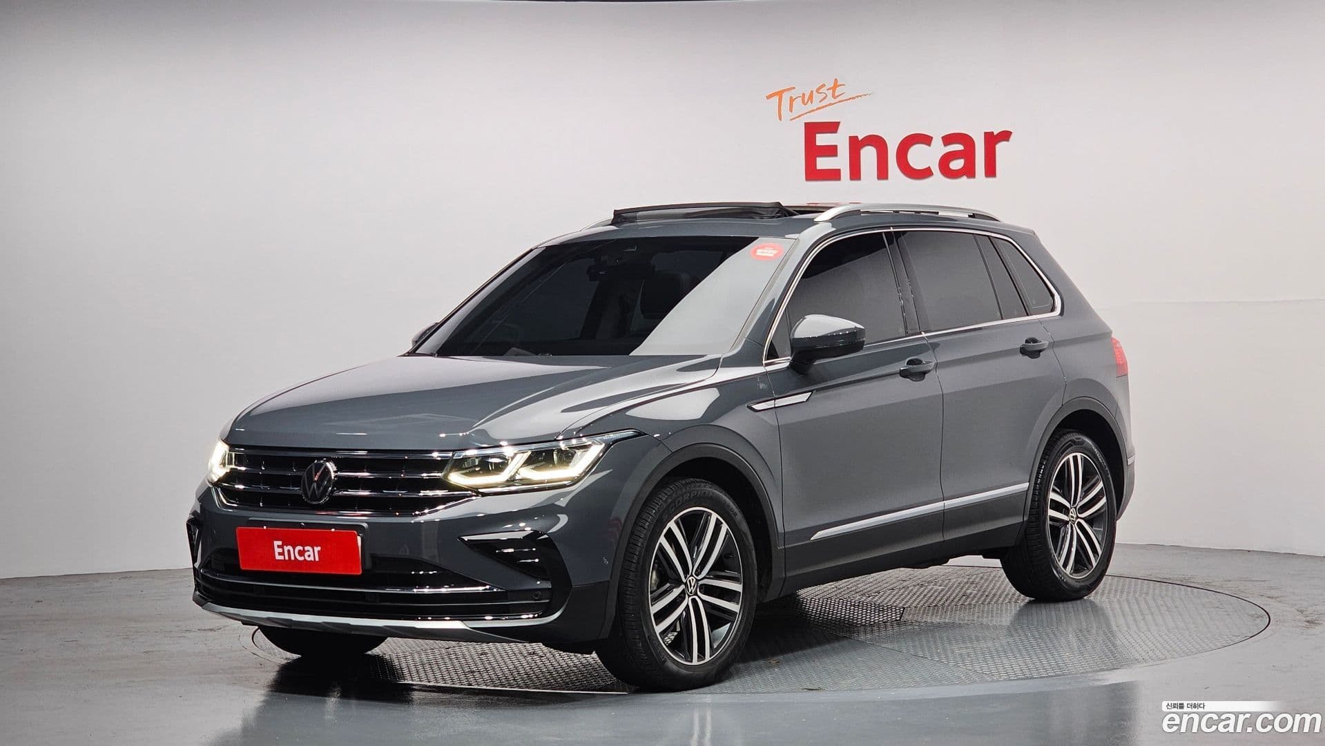 Main__Slider__Photo:Tiguan Volkswagen 2022.10-0