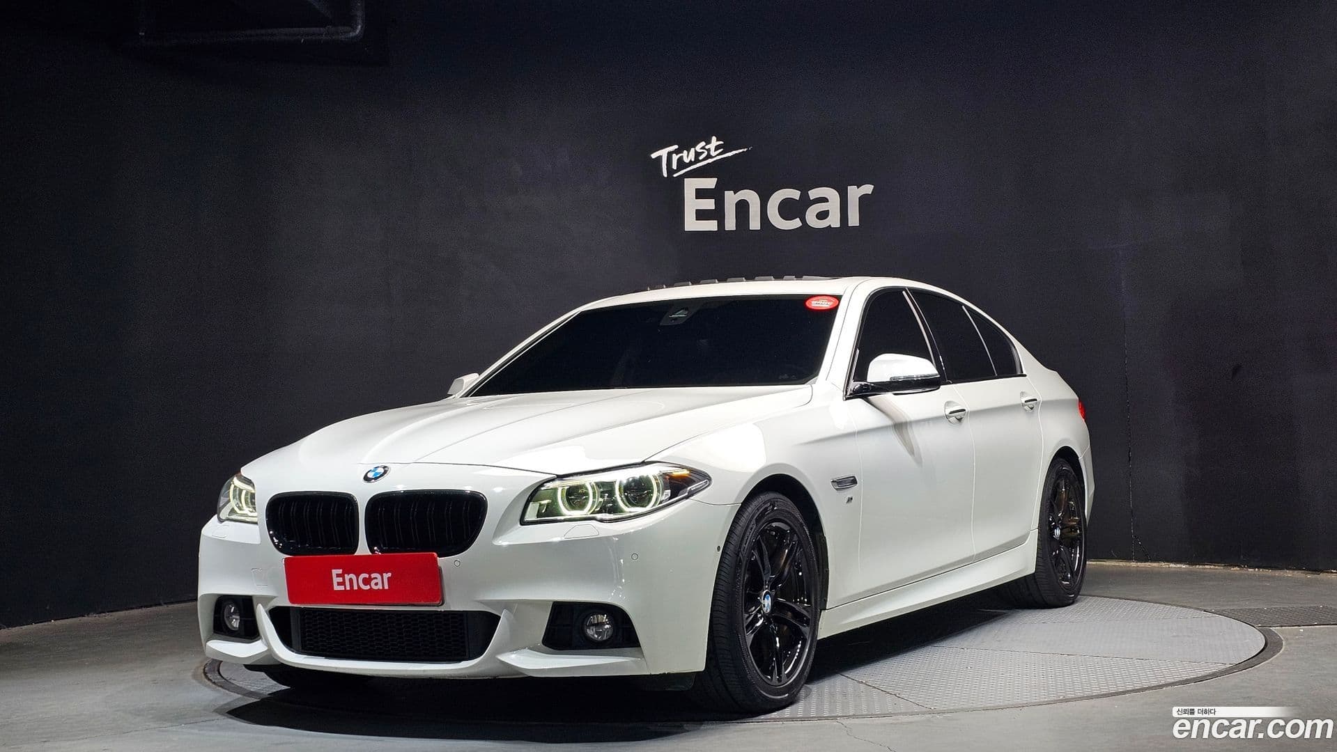 Main__Slider__Photo:5-Series BMW 2016.4-0