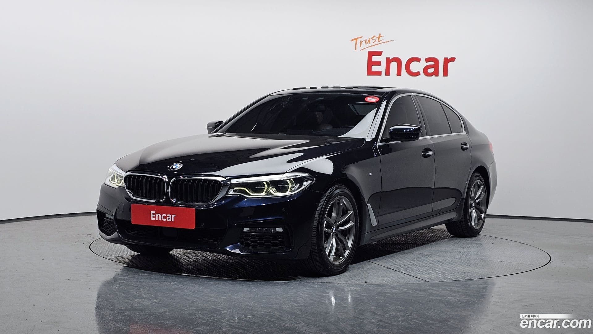 Main__Slider__Photo:5-Series BMW 2018.0-0