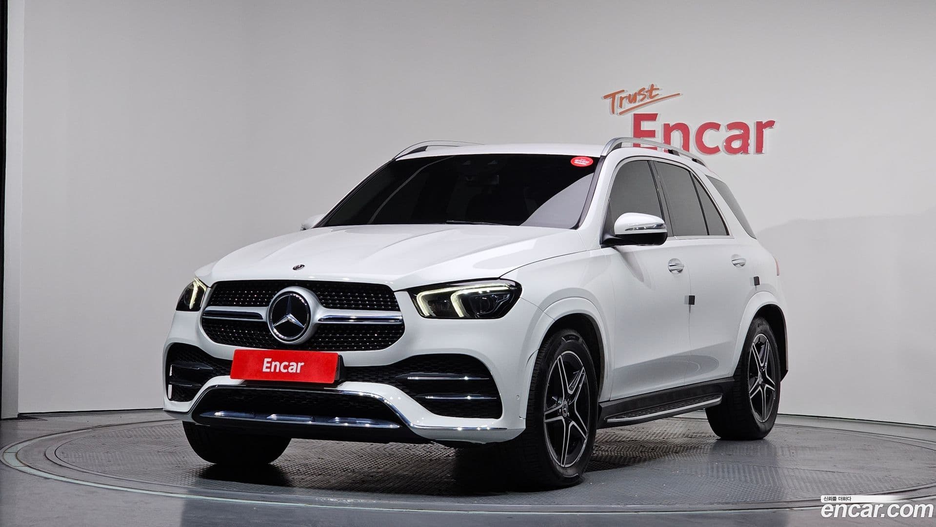 Main__Slider__Photo:GLE-Class Mercedes-Benz 2019.10-0