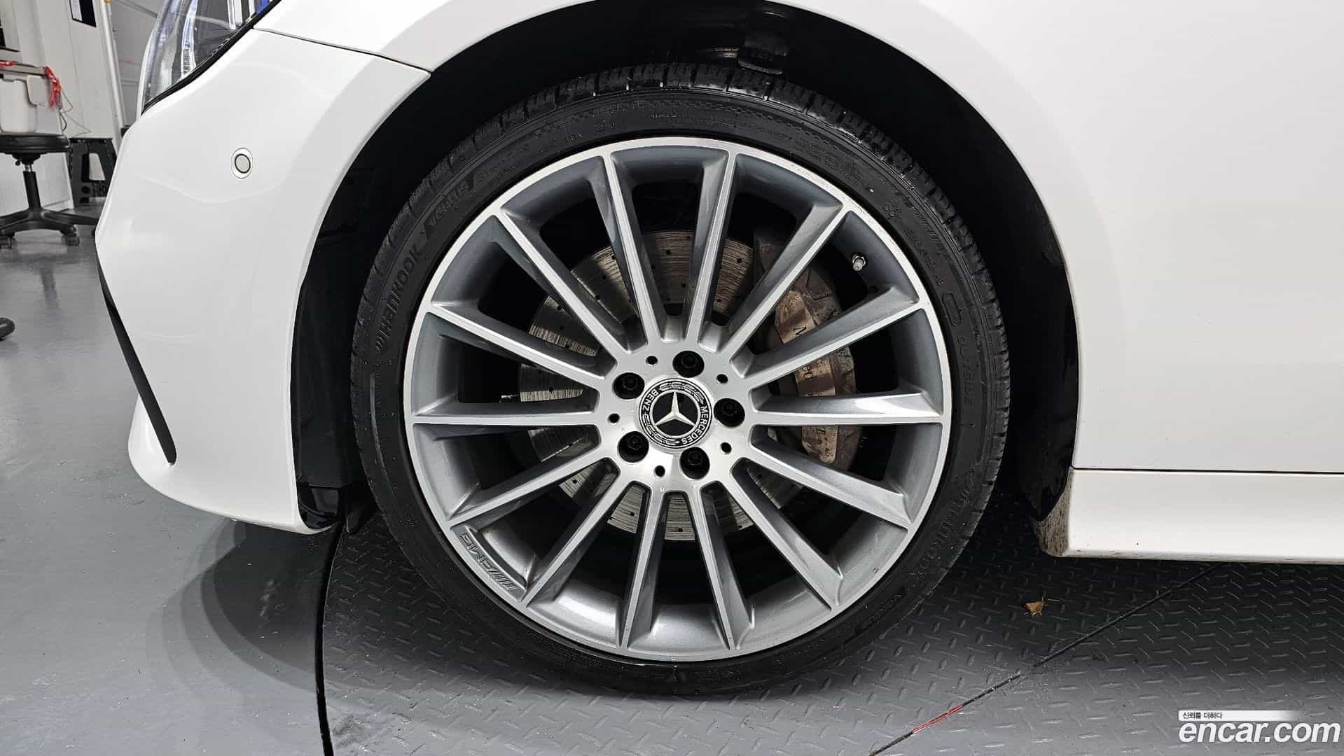 E-Class Mercedes-Benz 2021.2-OUTER-005