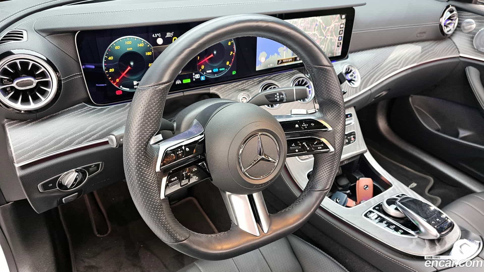 E-Class Mercedes-Benz 2021.2-OPTION-017