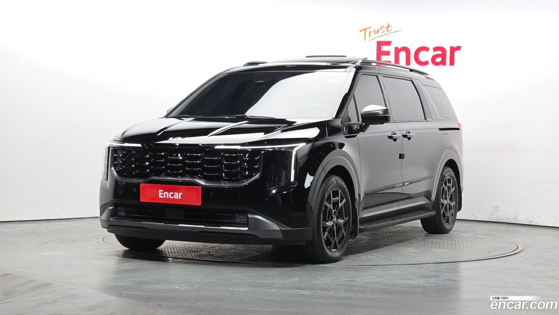 Main__Slider__Photo:Canival Kia 2024.6-0