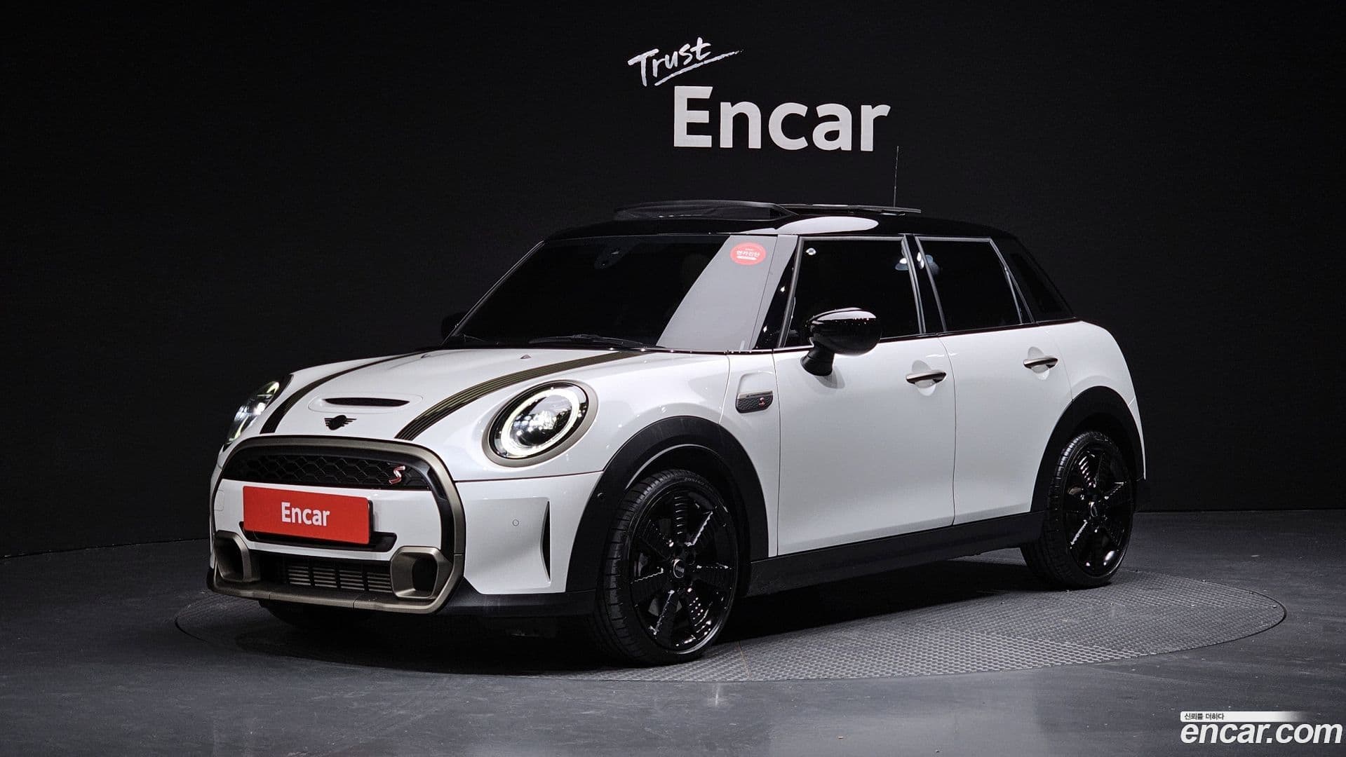 Main__Slider__Photo:Cooper Mini 2023.8-0