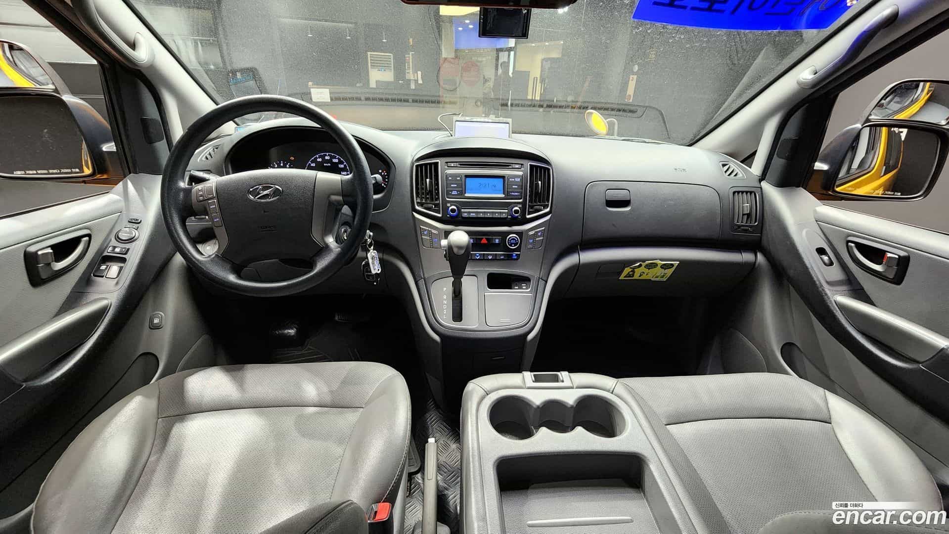 Starex Hyundai 2019.0-INNER-007