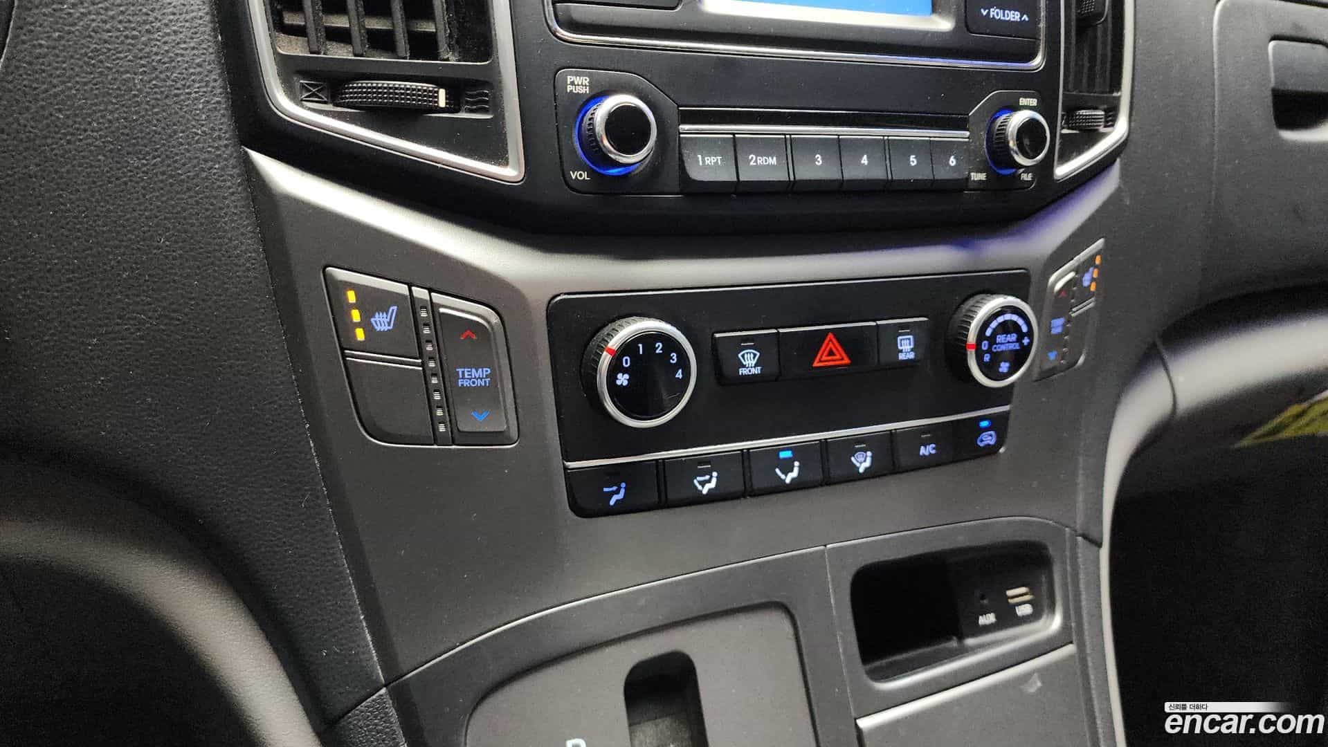 Starex Hyundai 2019.0-OPTION-021