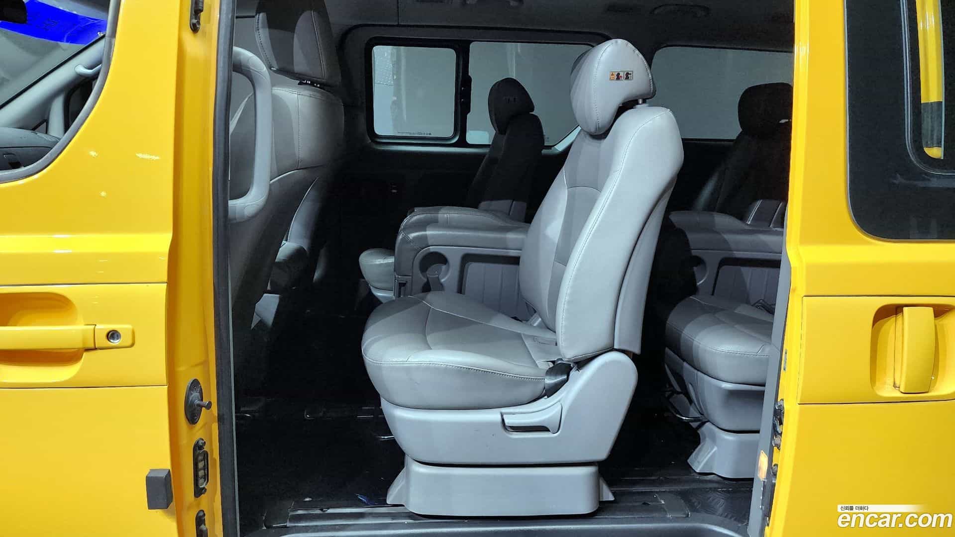 Starex Hyundai 2019.0-OPTION-022