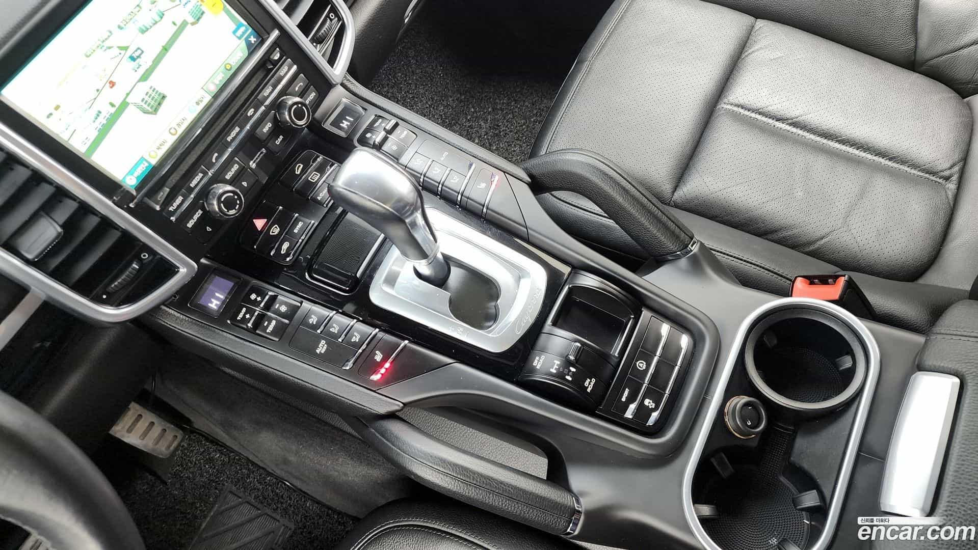 Cayenne Porsche 2015.2-INNER-009