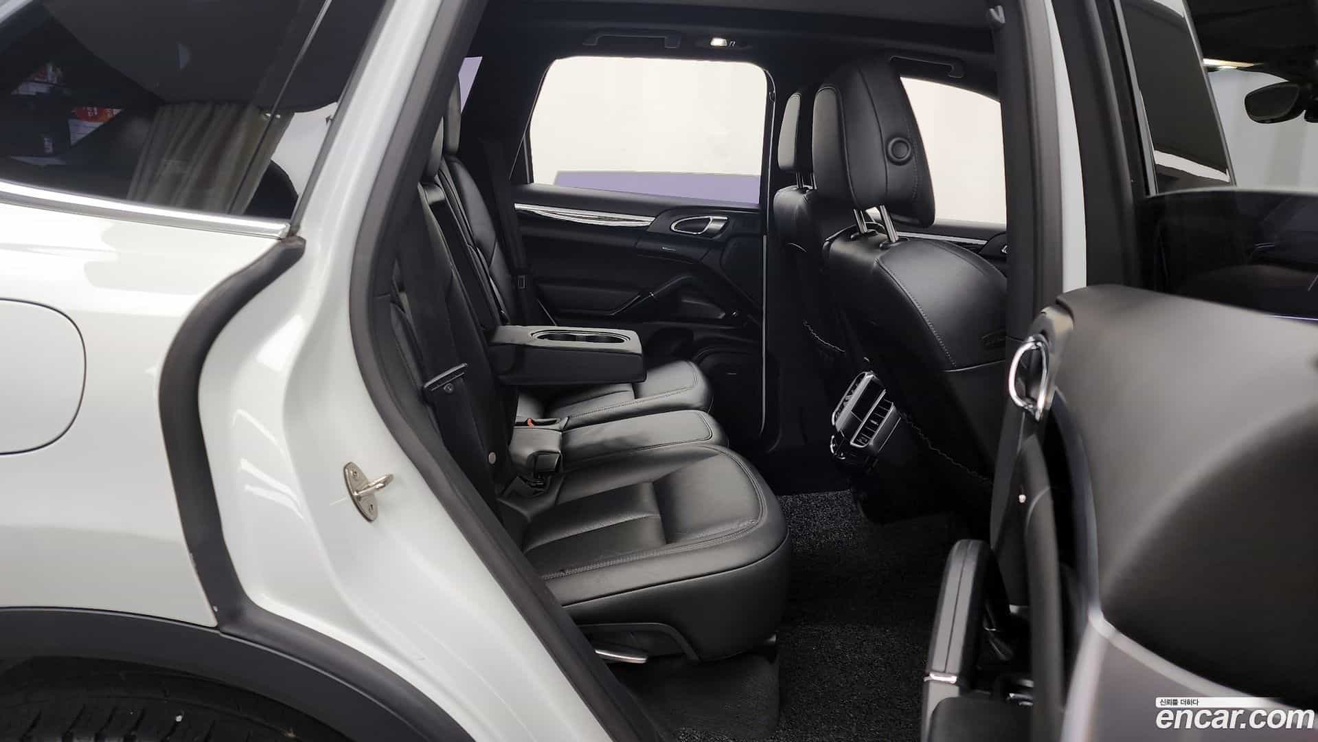 Cayenne Porsche 2015.2-OPTION-016