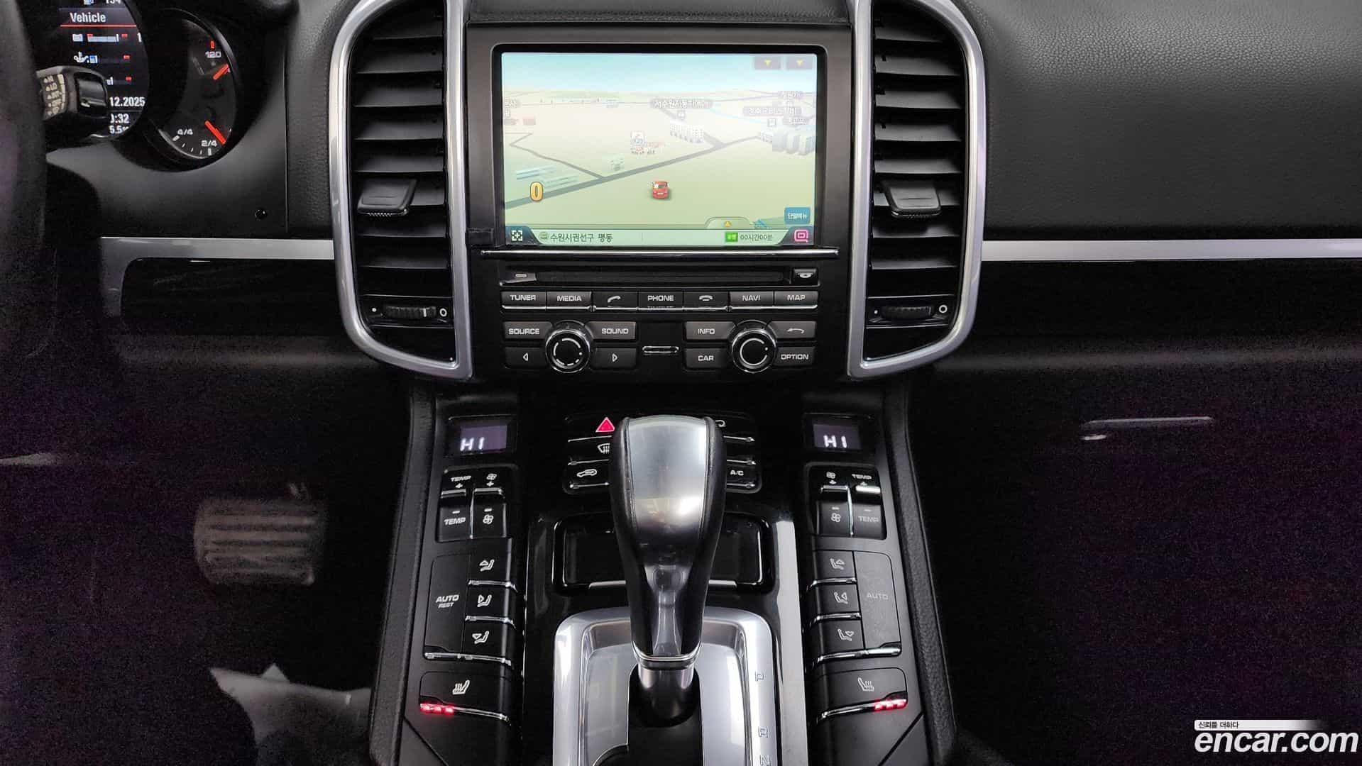 Cayenne Porsche 2015.2-OPTION-018