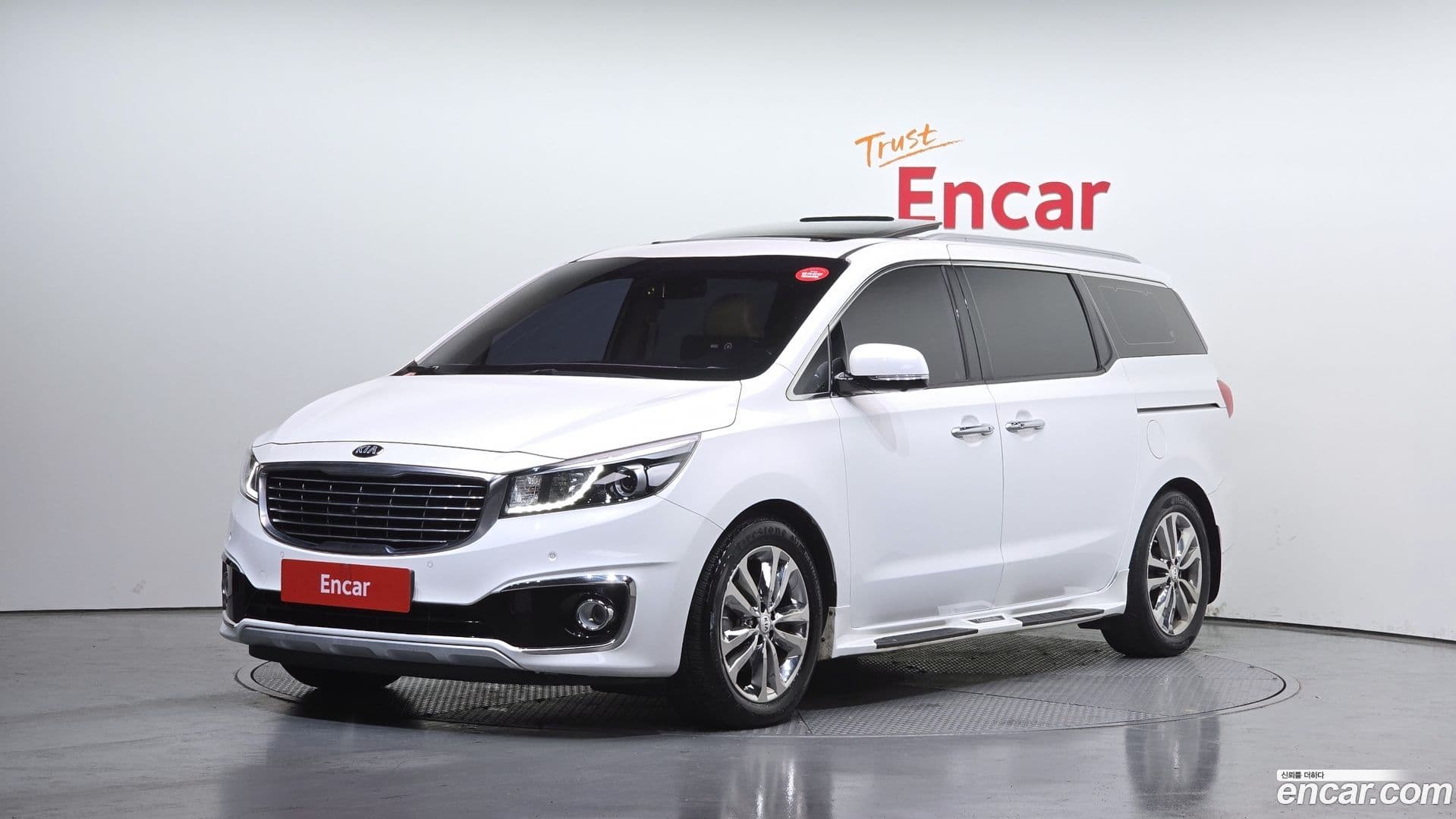 Main__Slider__Photo:Canival Kia 2017.6-0