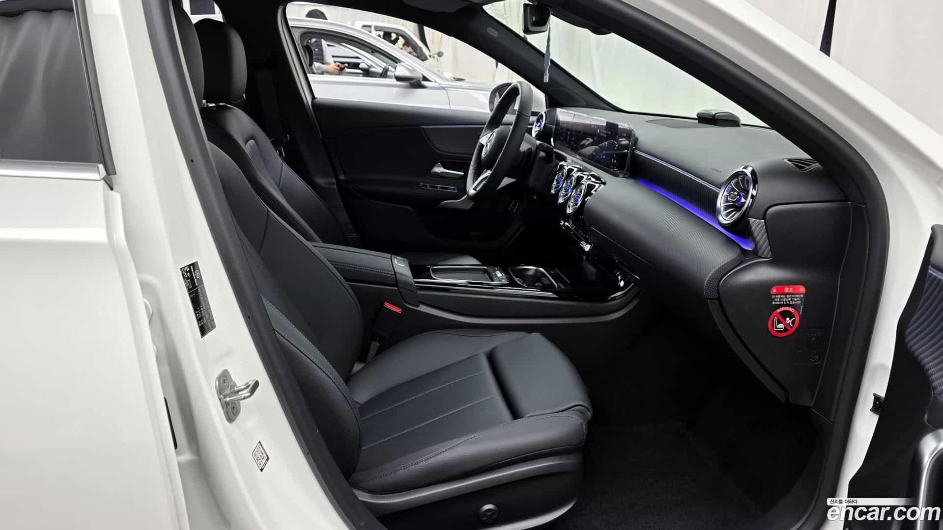 A-Class Mercedes-Benz 2025.4-OPTION-015