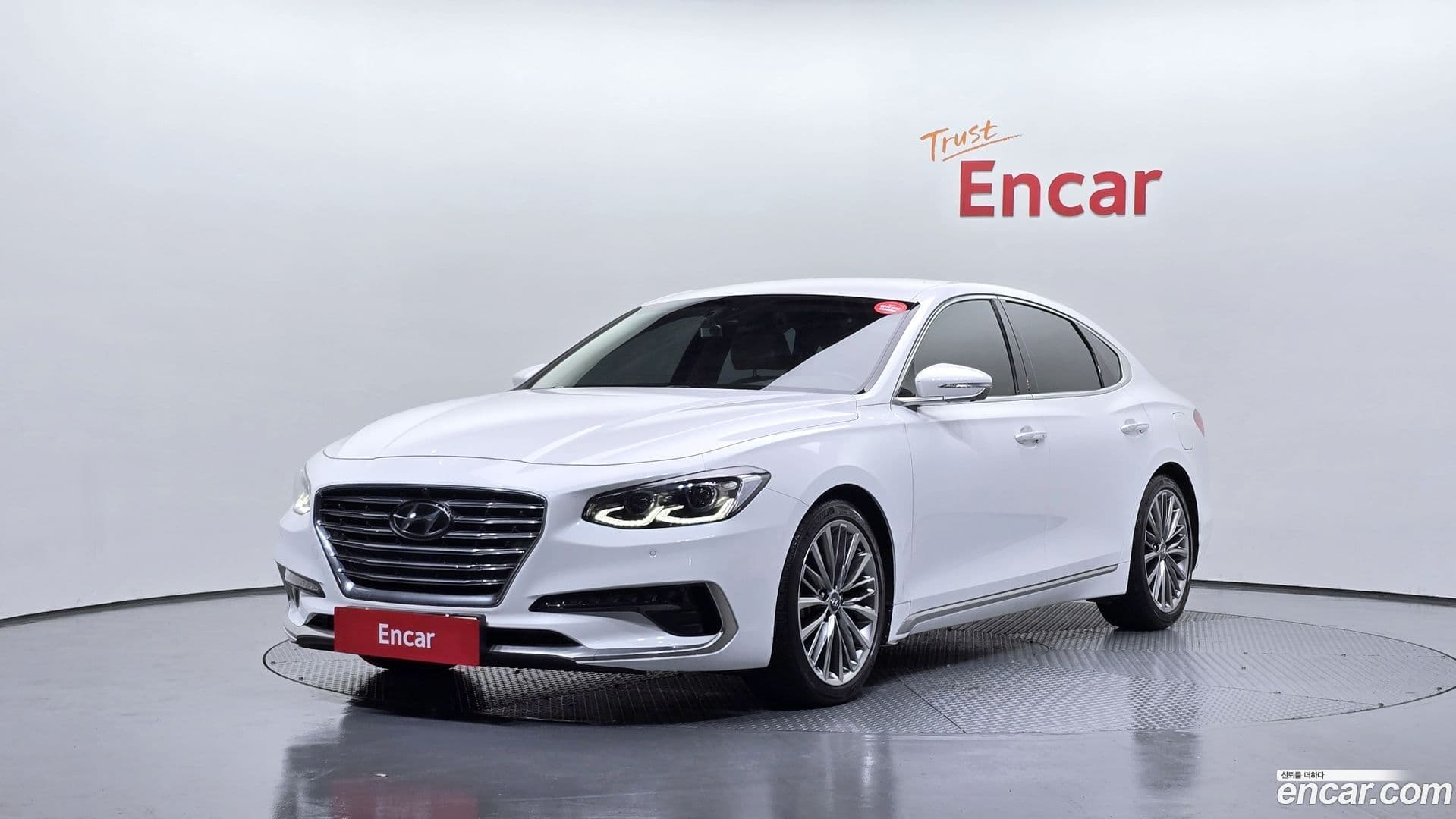 Main__Slider__Photo:Grandeur Hyundai 2018.0-0