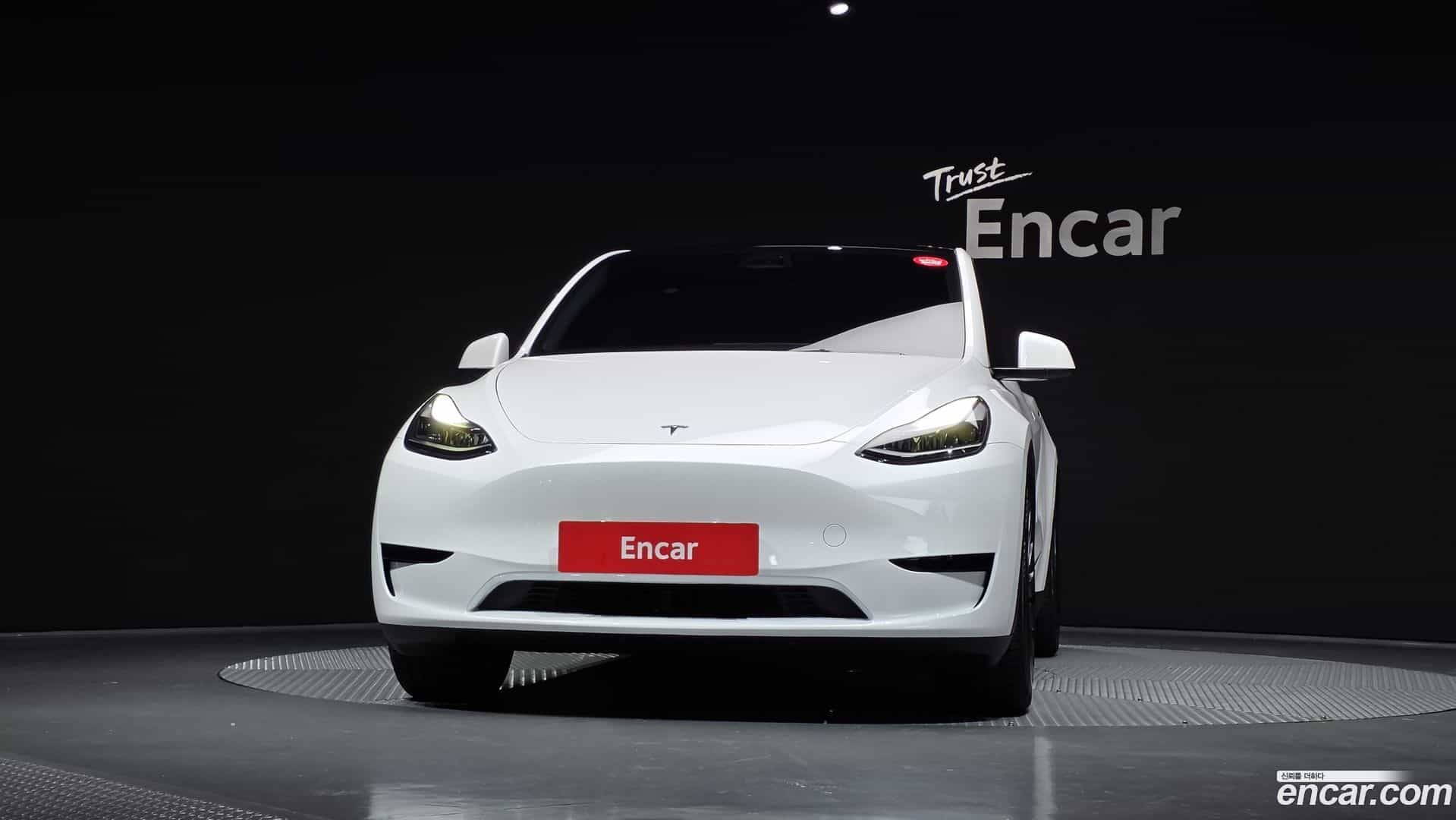 Model Y Tesla 2024.2-OUTER-003