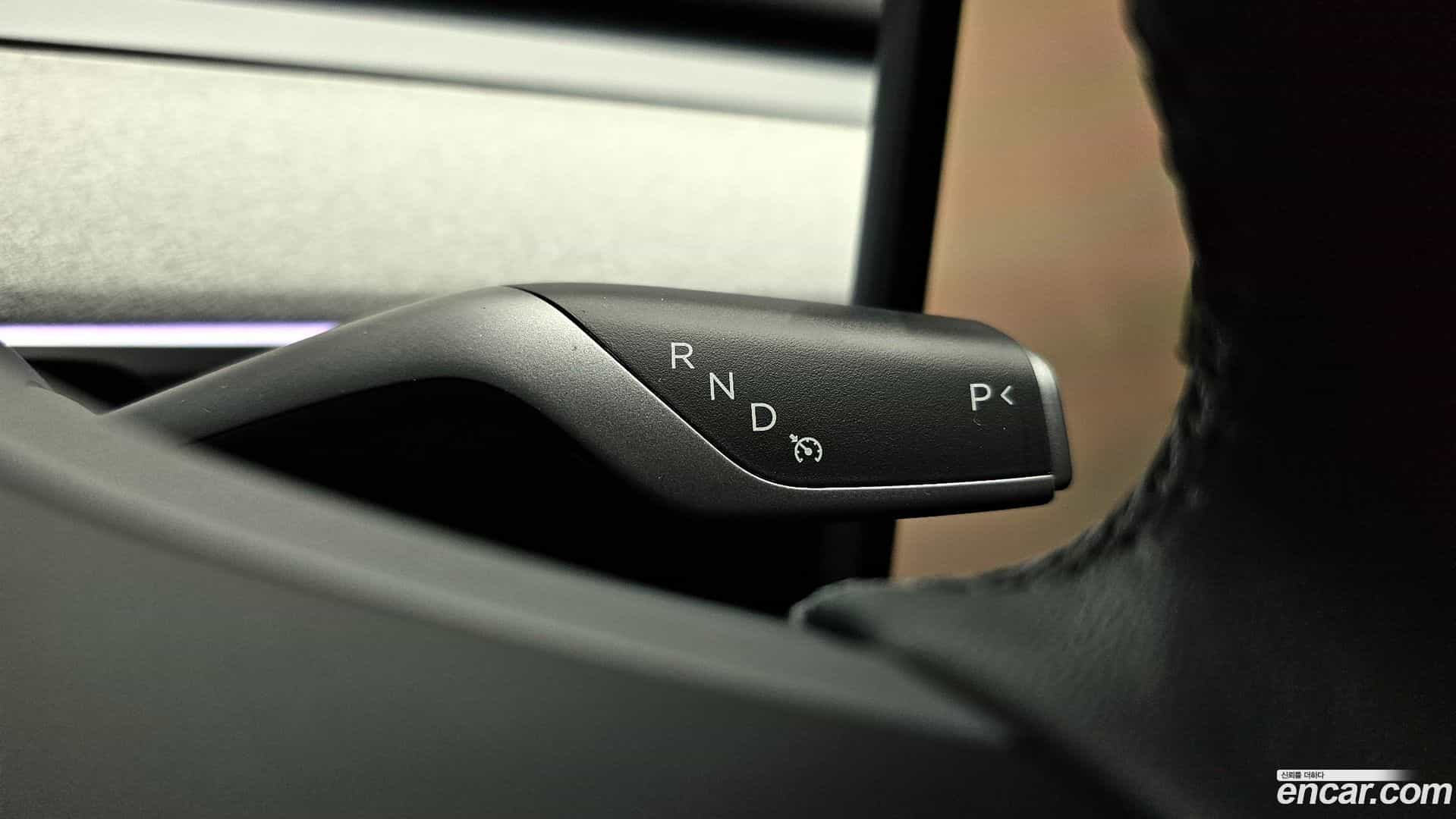 Model Y Tesla 2024.2-INNER-009