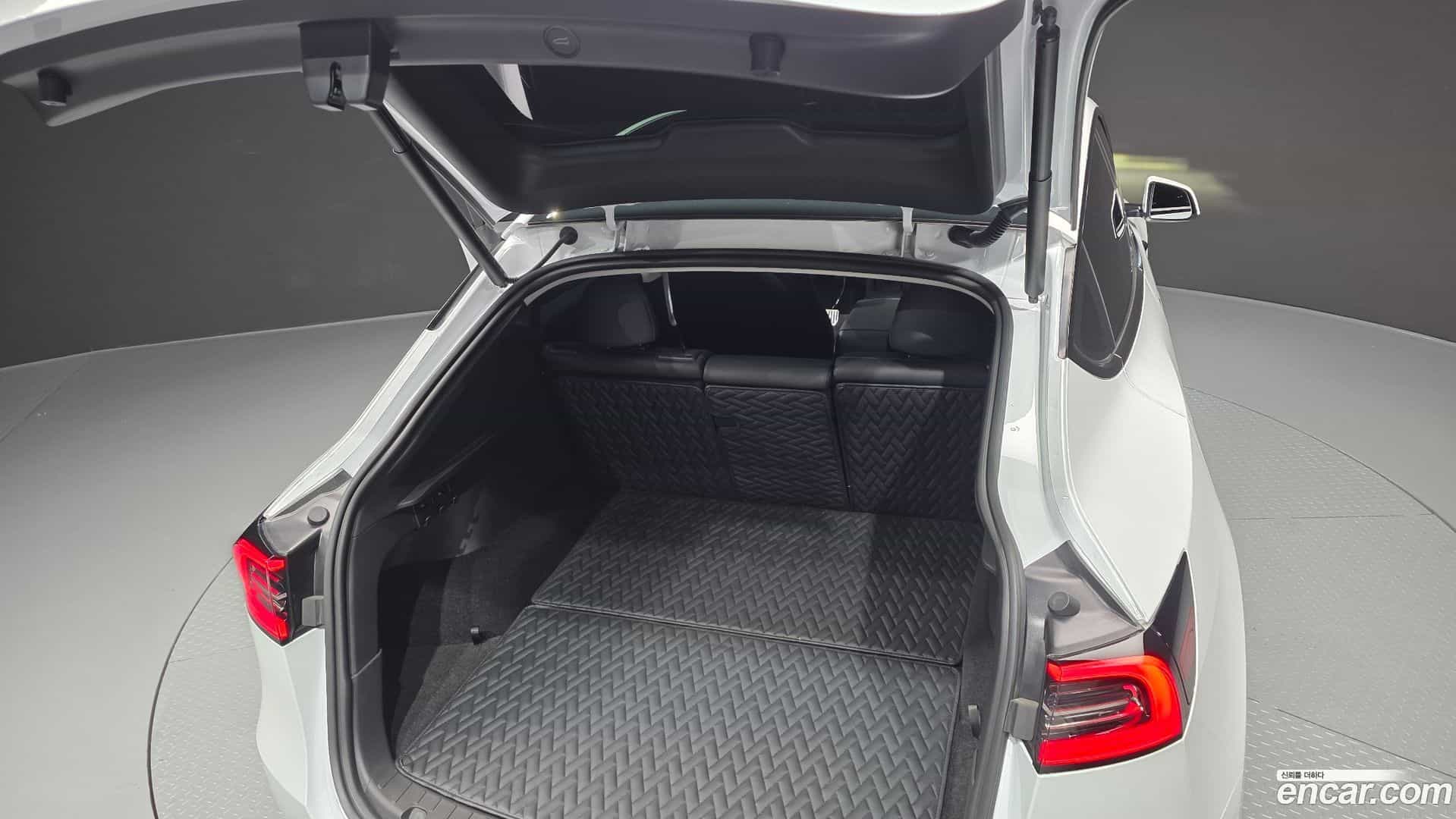 Model Y Tesla 2024.2-OPTION-024