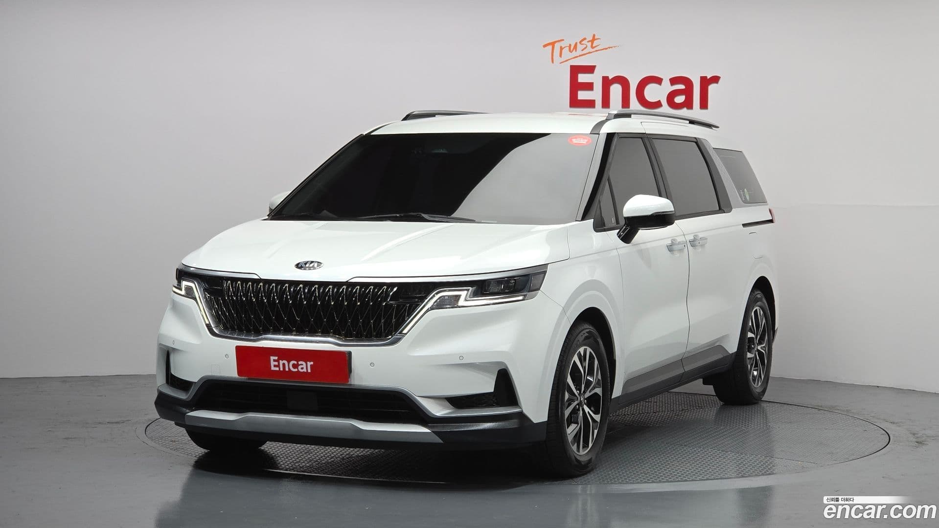 Main__Slider__Photo:Canival Kia 2020.8-0