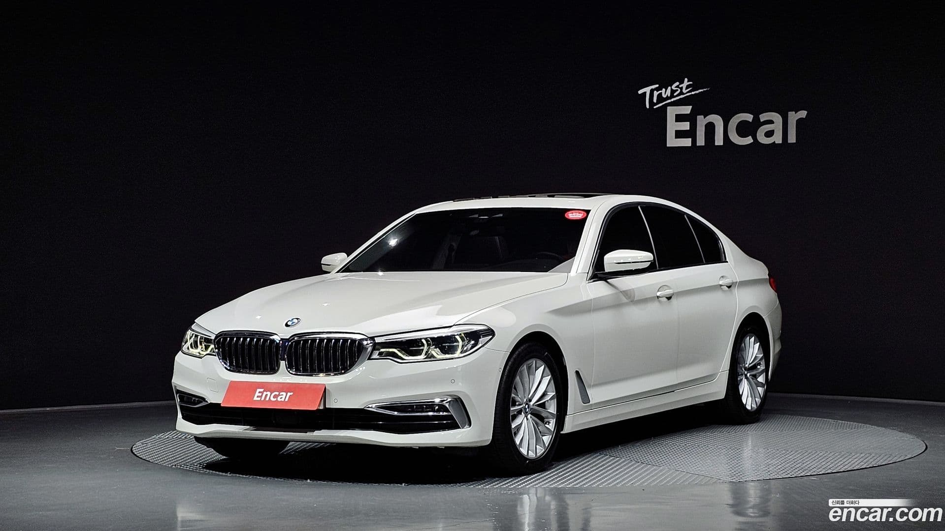 Main__Slider__Photo:5-Series BMW 2020.3-0